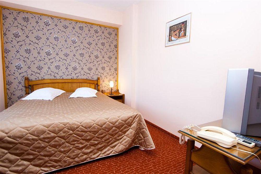 Hotel Onix Cluj-Napoca Buitenkant foto