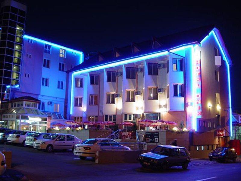 Hotel Onix Cluj-Napoca Buitenkant foto