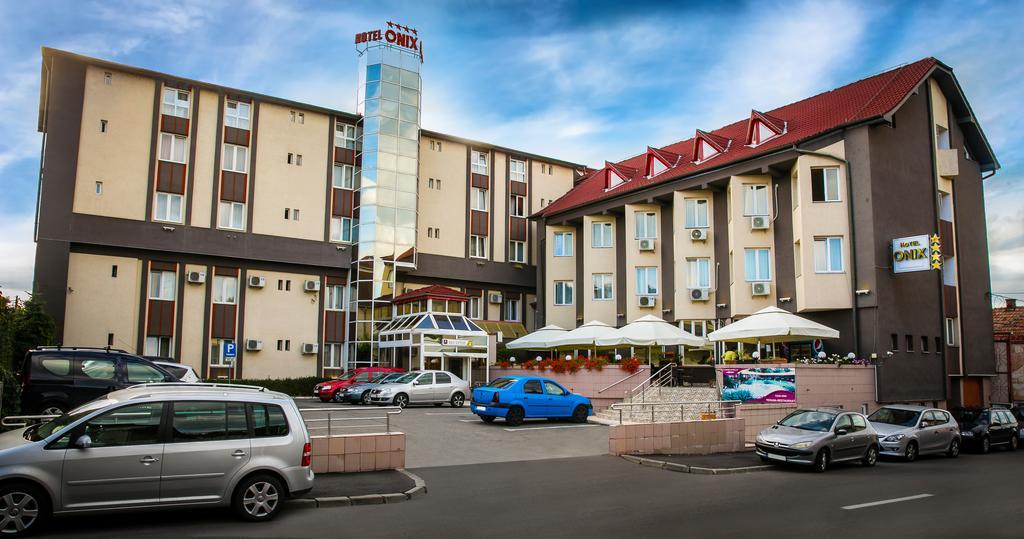 Hotel Onix Cluj-Napoca Buitenkant foto