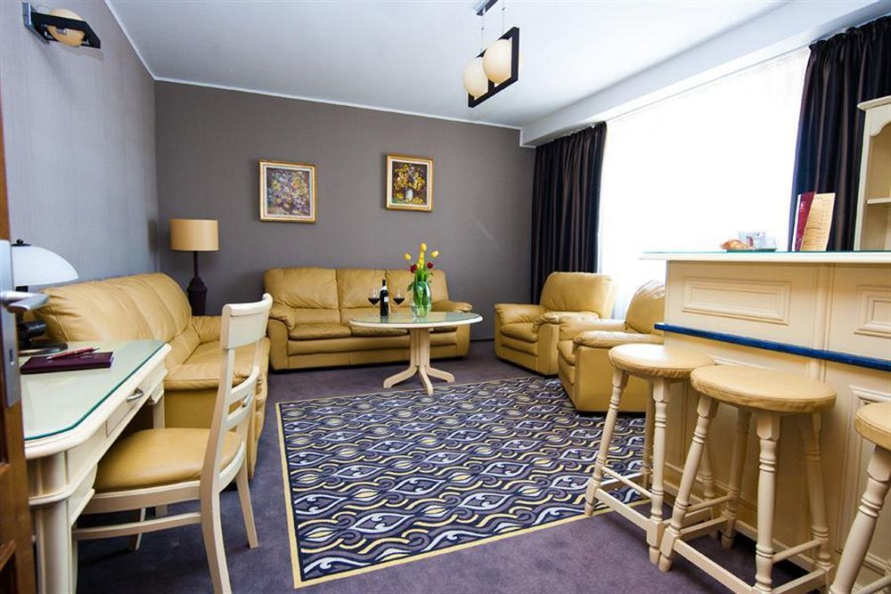 Hotel Onix Cluj-Napoca Buitenkant foto