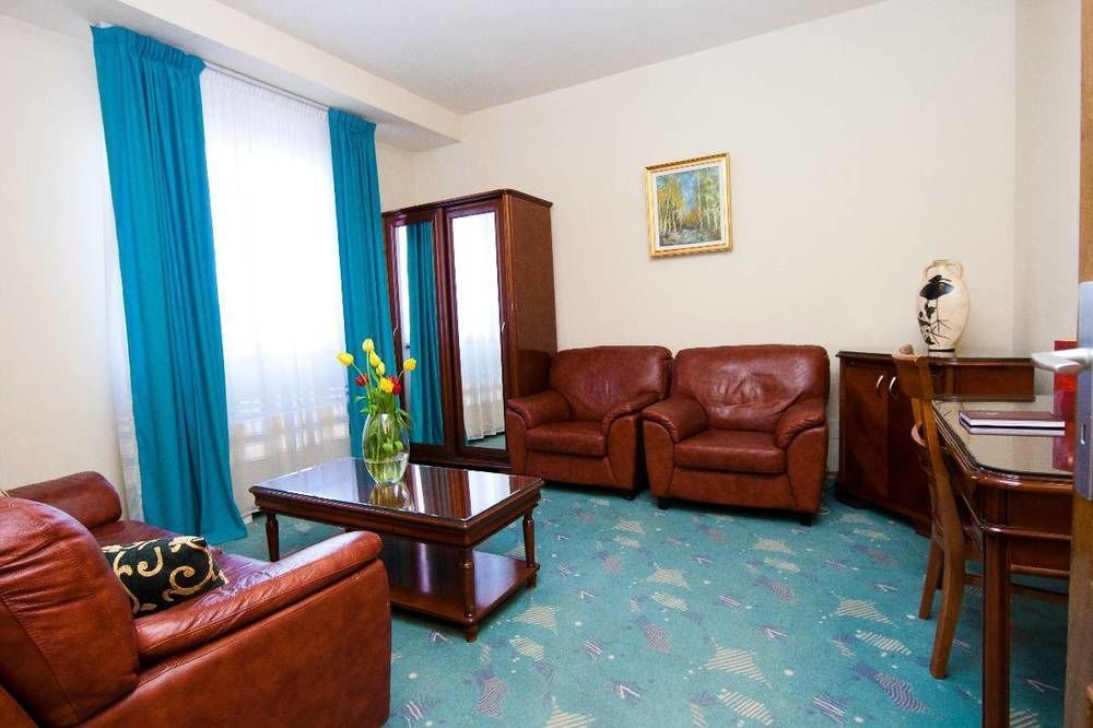Hotel Onix Cluj-Napoca Buitenkant foto