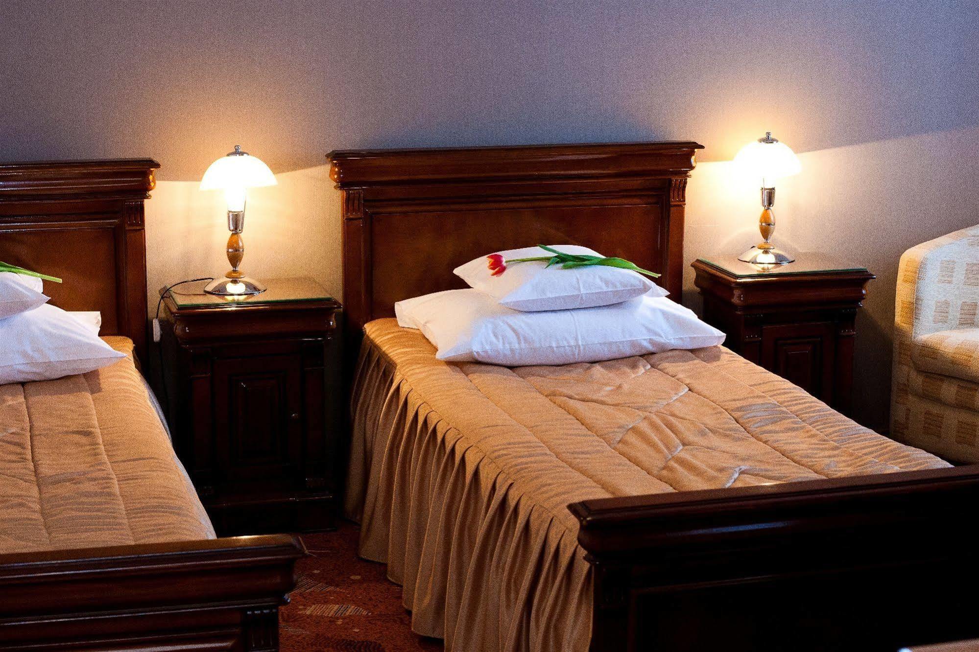 Hotel Onix Cluj-Napoca Buitenkant foto