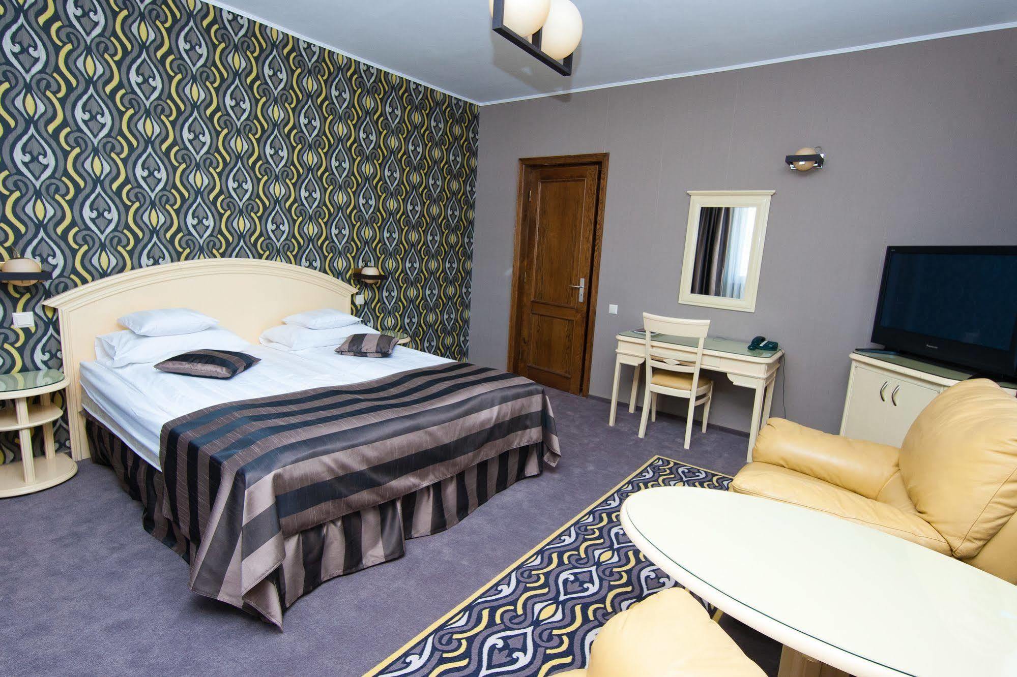 Hotel Onix Cluj-Napoca Buitenkant foto