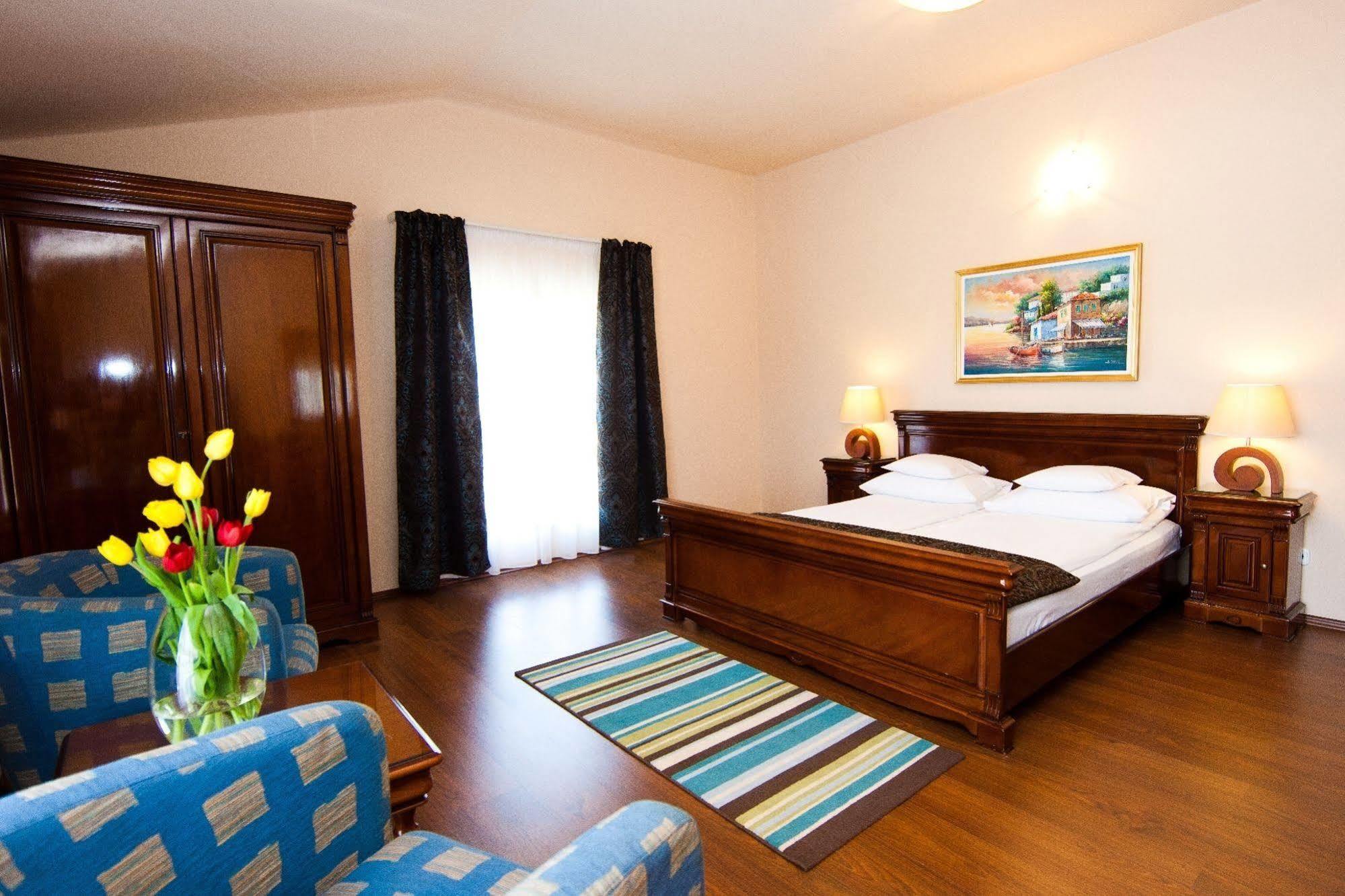 Hotel Onix Cluj-Napoca Buitenkant foto