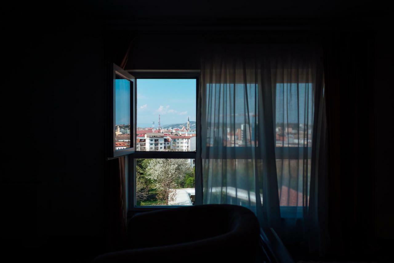Hotel Onix Cluj-Napoca Buitenkant foto