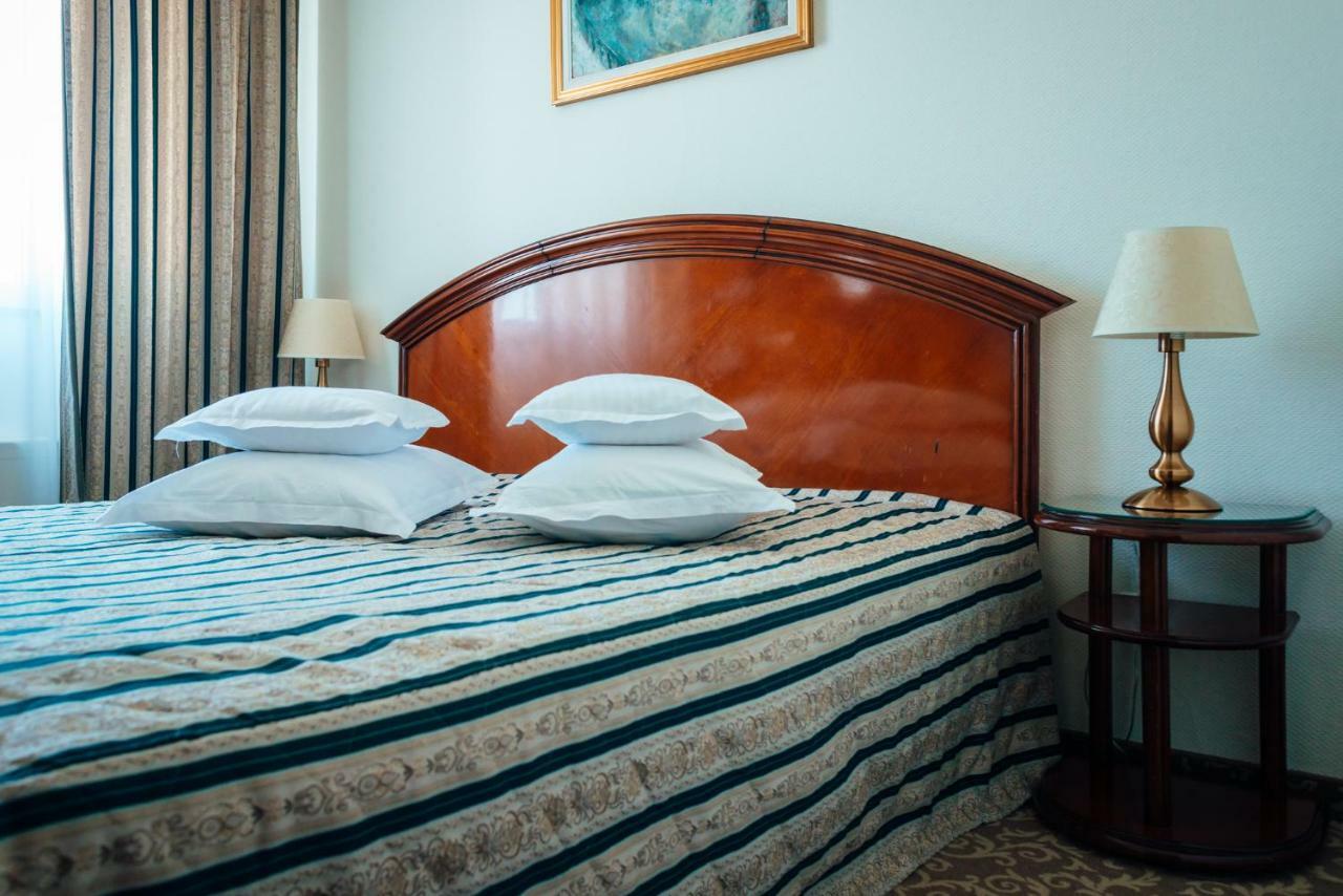 Hotel Onix Cluj-Napoca Buitenkant foto