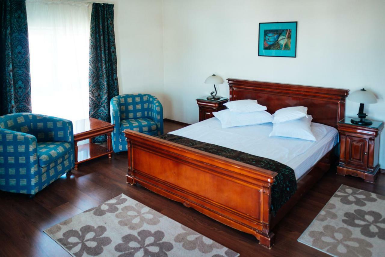 Hotel Onix Cluj-Napoca Buitenkant foto
