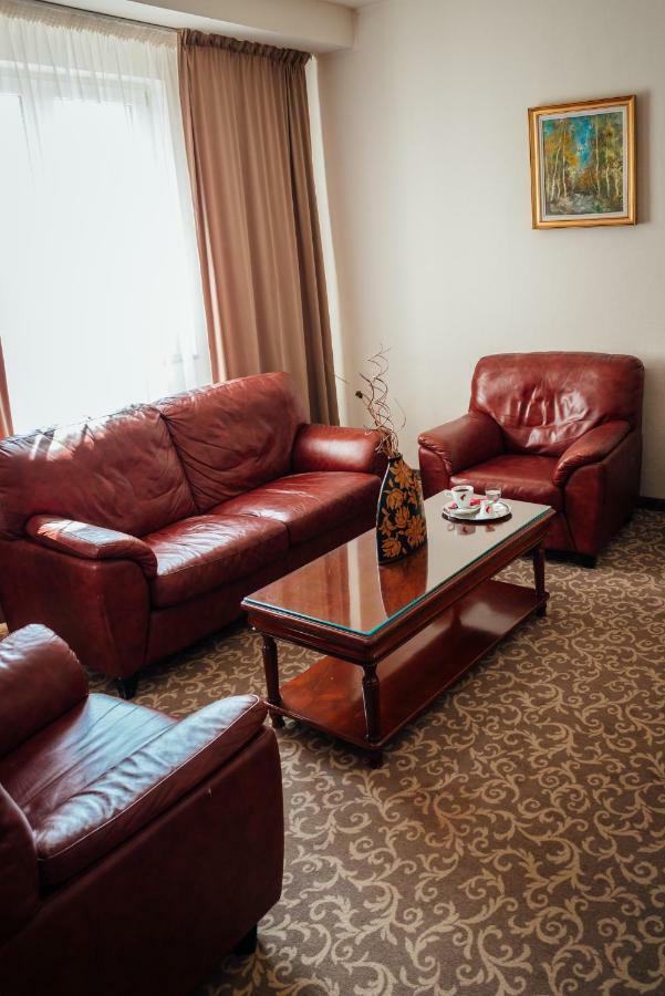 Hotel Onix Cluj-Napoca Buitenkant foto